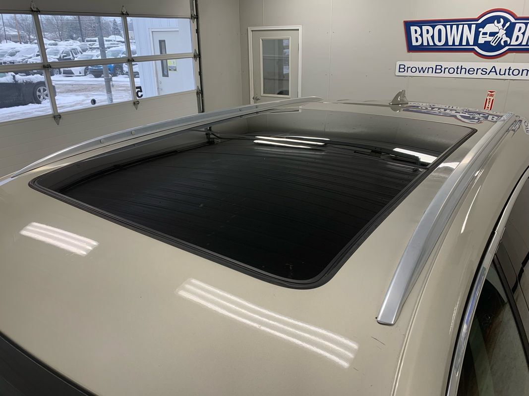 Used 2017 Cadillac XT5 Luxury AWD/4WD image 14