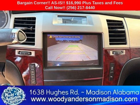 Used 2014 Cadillac Escalade Luxury image 11