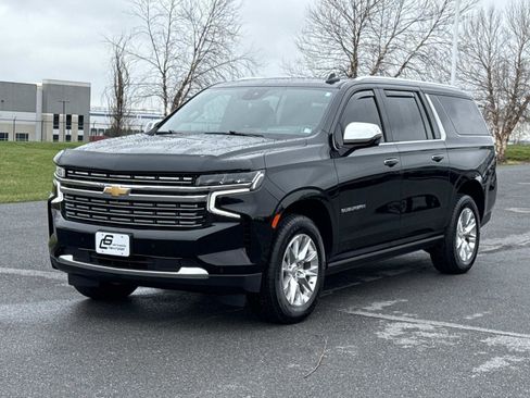 Used 2024 Chevrolet Suburban Premier image 27