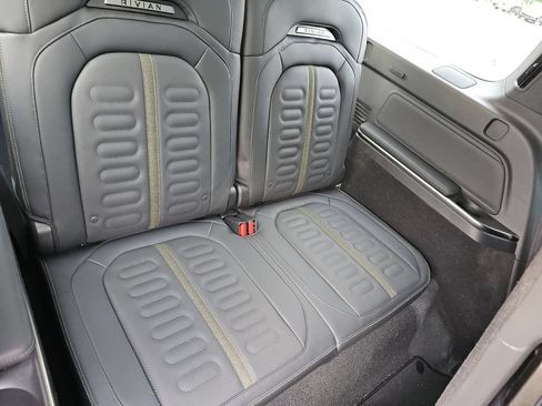 Used 2025 Rivian R1S Adventure AWD/4WD image 11