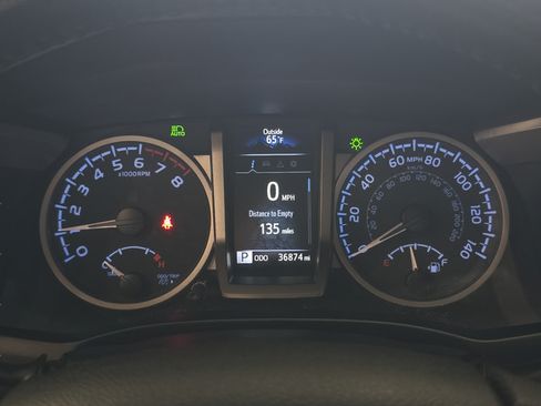 Used 2023 Toyota Tacoma SR5 AWD/4WD image 17