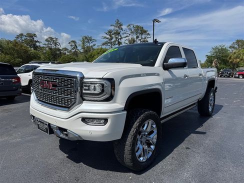 Used 2017 GMC Sierra 1500 Denali w/ Denali Ultimate Package image 4