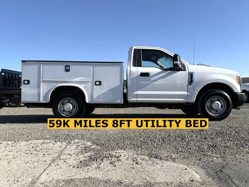 Used 2017 Ford F250 XL w/ Power Equipment Group RWD image 4