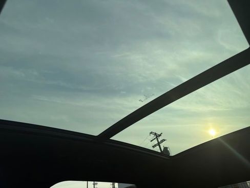 Used 2024 Lincoln Nautilus Reserve w/ Equipment Group 202A image 26