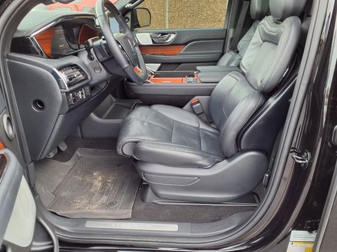 Used 2024 Lincoln Navigator Reserve AWD/4WD image 17