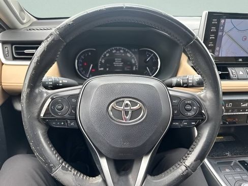 Used 2019 Toyota RAV4 Limited AWD/4WD image 17