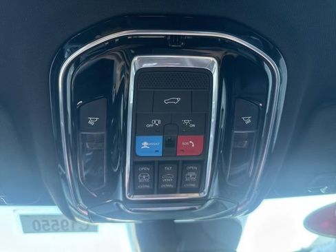 Certified 2022 Jeep Grand Cherokee L Overland image 26