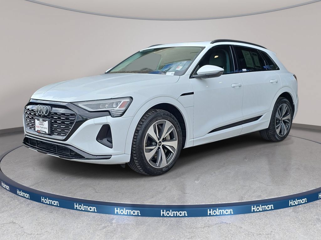 Used 2024 Audi Q8 e-tron Premium Plus AWD/4WD image 1