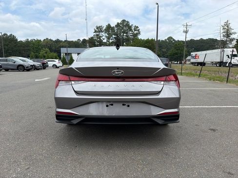 Certified 2023 Hyundai Elantra SEL w/ Convenience Package FWD image 10
