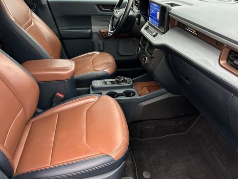 Used 2023 Ford Maverick Lariat w/ Lariat Luxury Package image 15