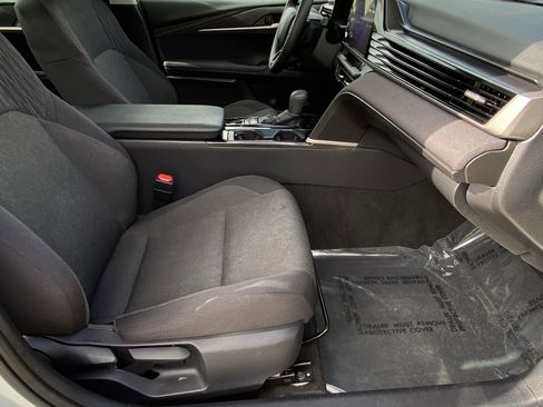 Certified 2025 Toyota Camry LE image 10