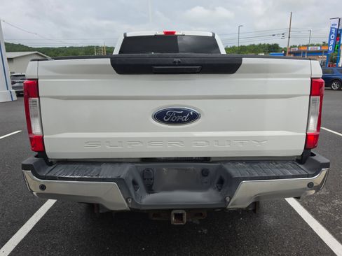 Used 2019 Ford F250 XLT w/ XLT Value Package AWD/4WD image 4