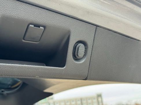 Used 2019 Chevrolet Tahoe LT w/ LT Signature Package image 42