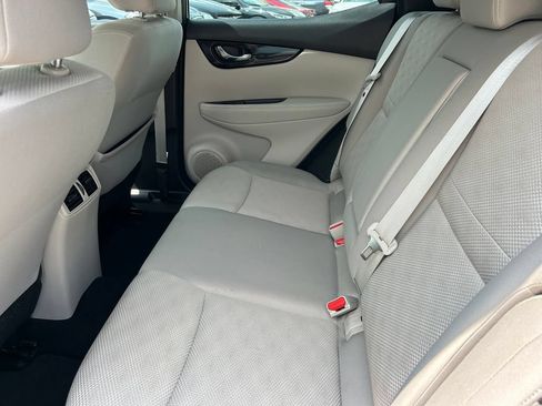 Used 2020 Nissan Rogue Sport SV FWD image 15