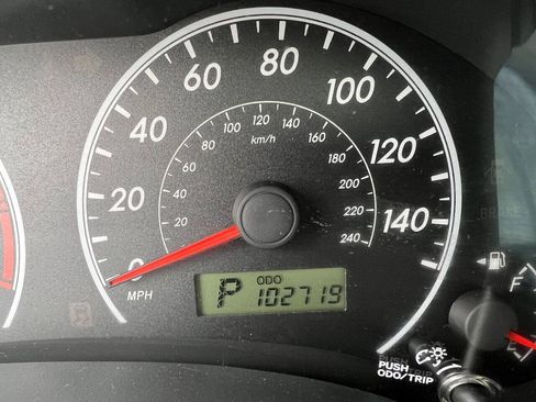 Used 2013 Toyota Corolla LE Special Edition image 26