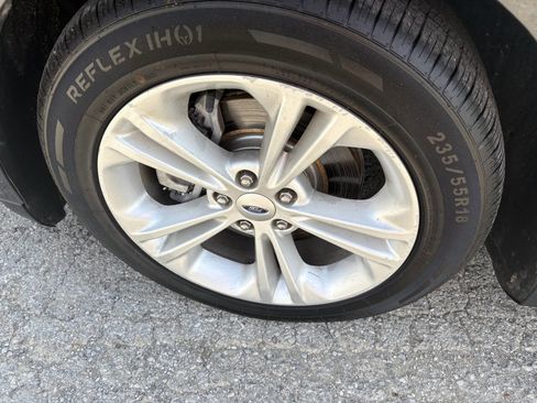 Used 2014 Ford Taurus SEL w/ Equipment Group 201A image 12