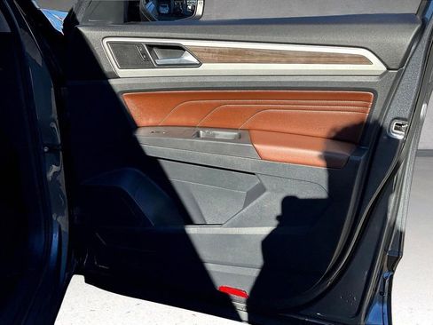 Used 2023 Volkswagen Atlas SEL image 30