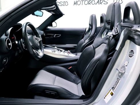 Used 2019 Mercedes-Benz AMG GT image 26