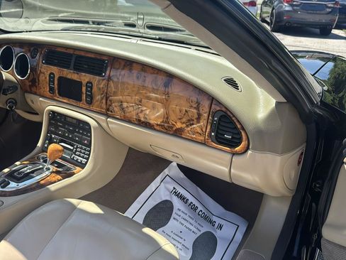 Used 2006 Jaguar XK8 Convertible RWD image 37