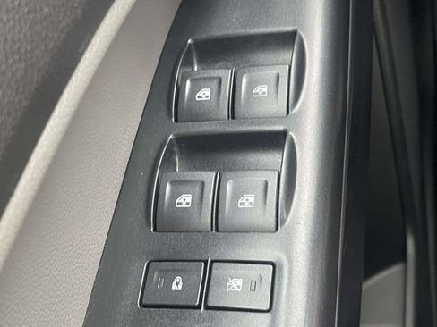 Used 2021 Chevrolet Colorado W/T w/ WT Convenience Package RWD image 22