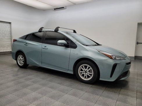 Used 2020 Toyota Prius LE image 11