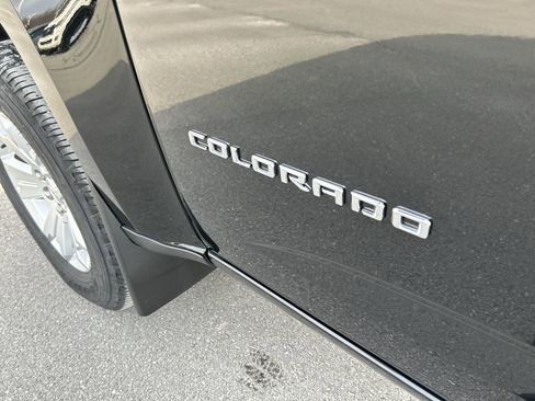 Used 2022 Chevrolet Colorado LT w/ Safety Package image 13