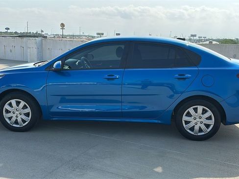 Used 2022 Kia Rio S FWD image 9