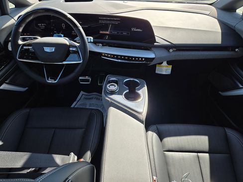 New 2026 Cadillac Optiq Luxury 2 AWD/4WD image 8