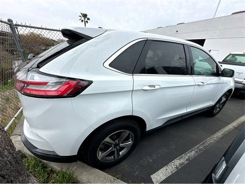 Used 2022 Ford Edge SEL w/ Convenience Package image 5