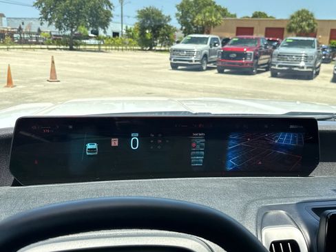 Used 2025 Ford Expedition Max Active RWD image 17