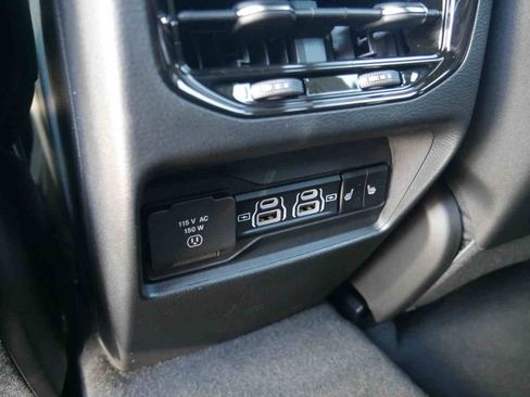 New 2025 Jeep Grand Cherokee Limited w/ Luxury Tech Group II image 11