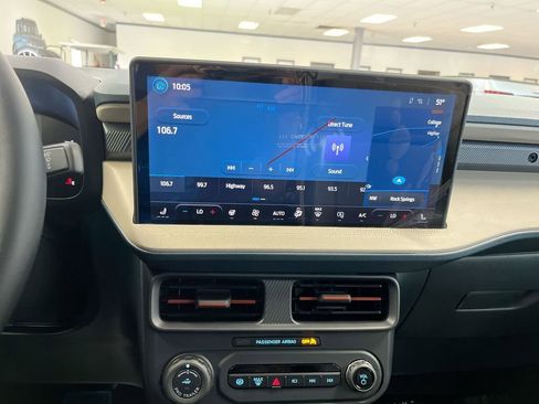 New 2025 Ford Maverick Lariat w/ 4K Tow Package image 19