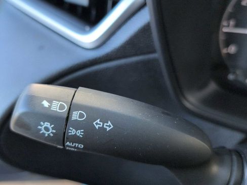 Used 2024 Toyota Corolla Cross LE image 27