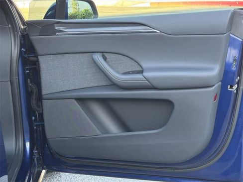 Used 2022 Tesla Model X Plaid image 41