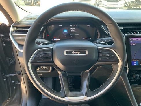 Used 2023 Jeep Grand Cherokee L Limited AWD/4WD image 26