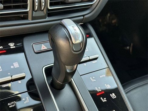 Used 2024 Porsche Macan image 15