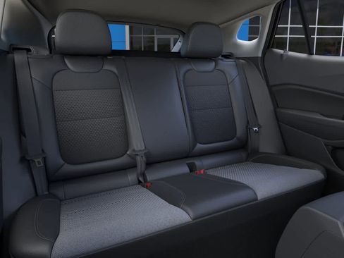 New 2026 Chevrolet Trax LT w/ LPO, Blackout Package image 17