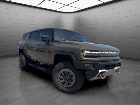 New 2025 GMC Hummer EV 2X w/ Extreme Off-Road Package image 2