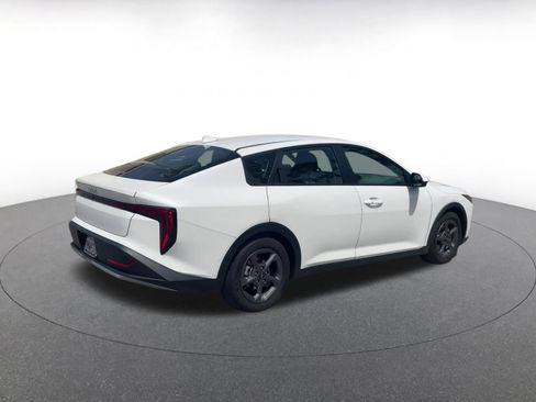 Used 2025 Kia K4 LXS FWD image 15