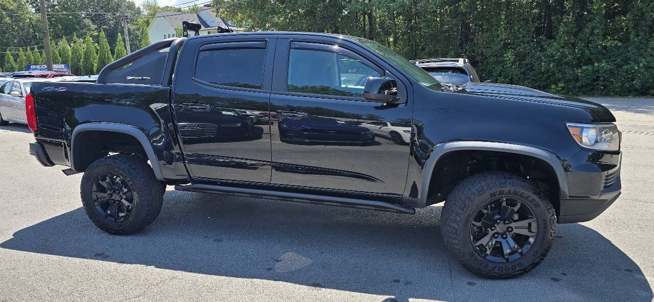Used 2022 Chevrolet Colorado ZR2 w/ ZR2 Midnight Special Edition AWD/4WD image 4