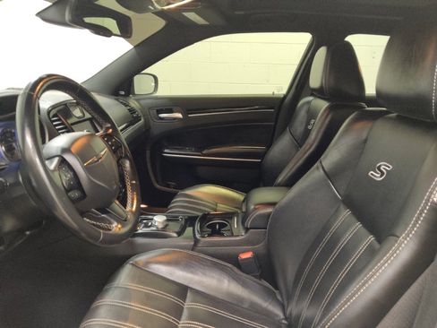 Used 2022 Chrysler 300 S RWD image 17