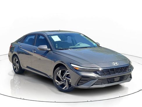Used 2024 Hyundai Elantra SEL w/ Convenience Package FWD image 1