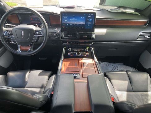 Used 2024 Lincoln Navigator L Reserve AWD/4WD image 19