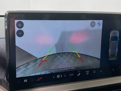 Used 2025 Ford Explorer Active image 12