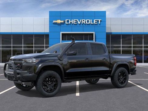 New 2026 Chevrolet Colorado Trail Boss w/ Off-Road Front Bumper Package image 2