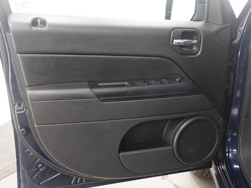 Used 2016 Jeep Patriot Latitude image 19