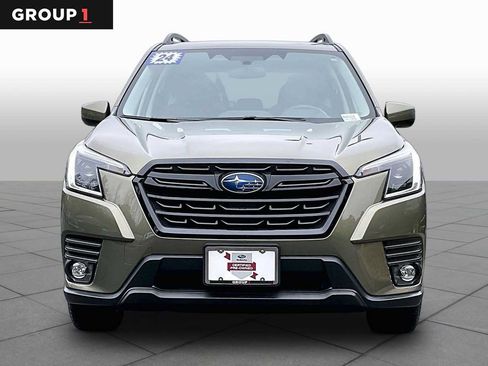 Used 2024 Subaru Forester Premium AWD/4WD image 4