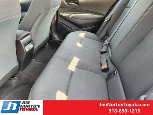 Used 2025 Toyota Corolla LE FWD image 29
