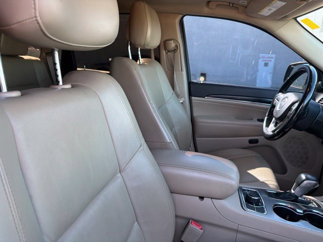 Used 2020 Jeep Grand Cherokee Limited AWD/4WD image 21