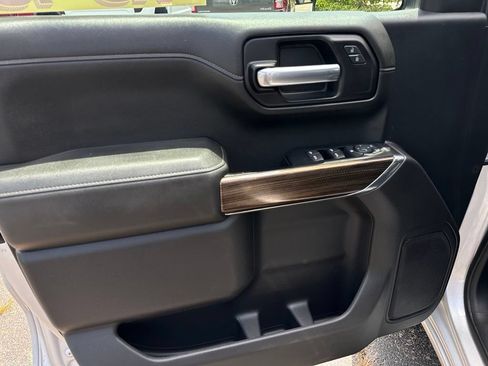 Used 2020 Chevrolet Silverado 1500 LT w/ Texas Edition AWD/4WD image 12